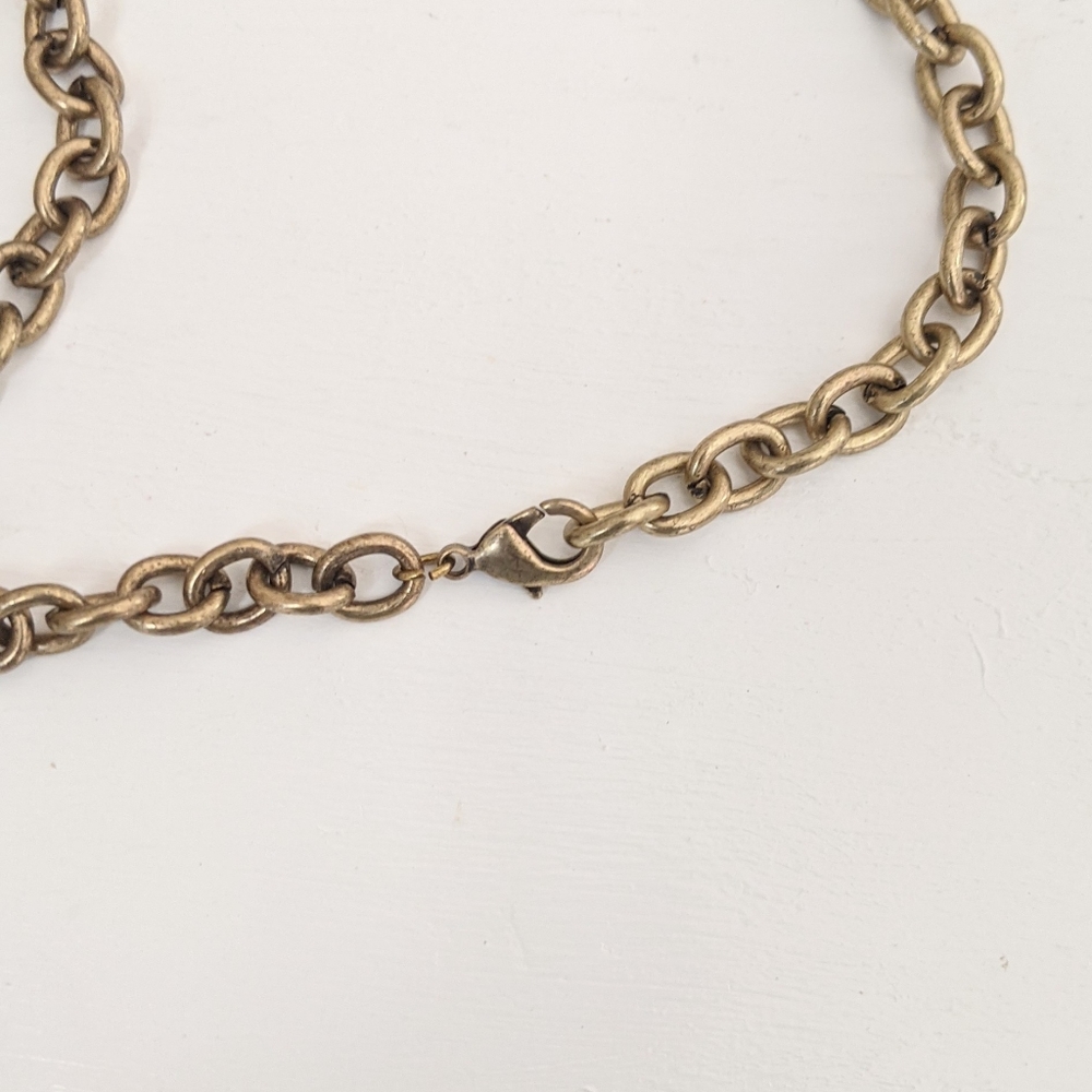 Vintage Enamel Pendant Necklace Stamped NRQ (Avon?) - Picture 6 of 6